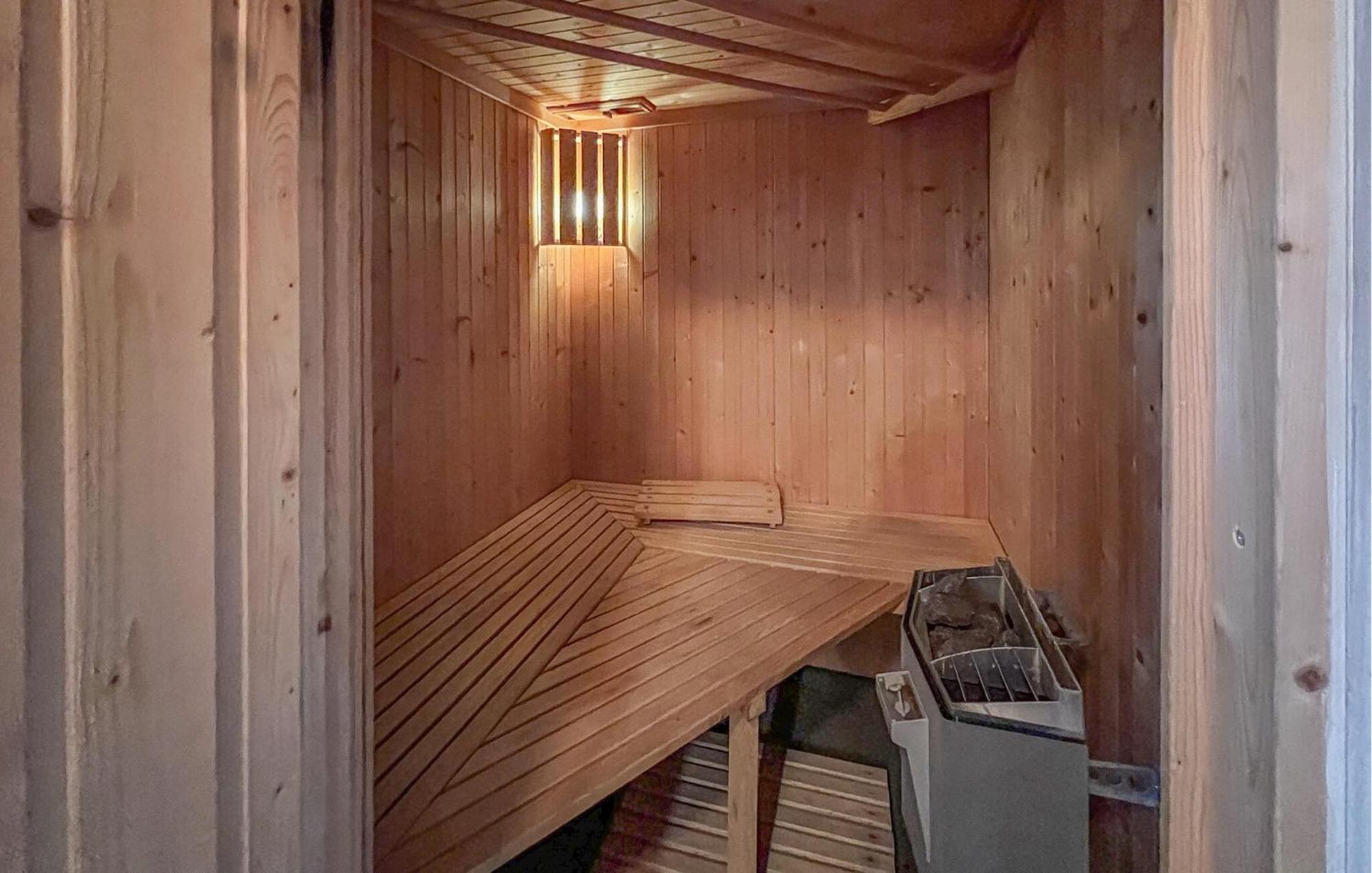 Awesome Home In Lillehammer With Sauna Экстерьер фото